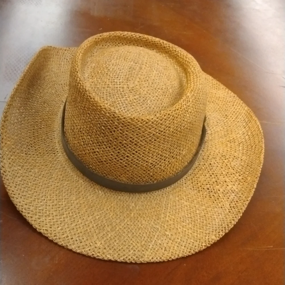Stetson Designer  Straw Hat w leather band $34+Fre - Picture 2 of 8